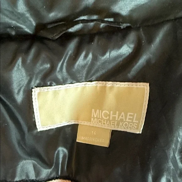 Michael Kors fleece-lined heavyweight puffer jacket with pink /rose gold trim - Picture 11 of 12